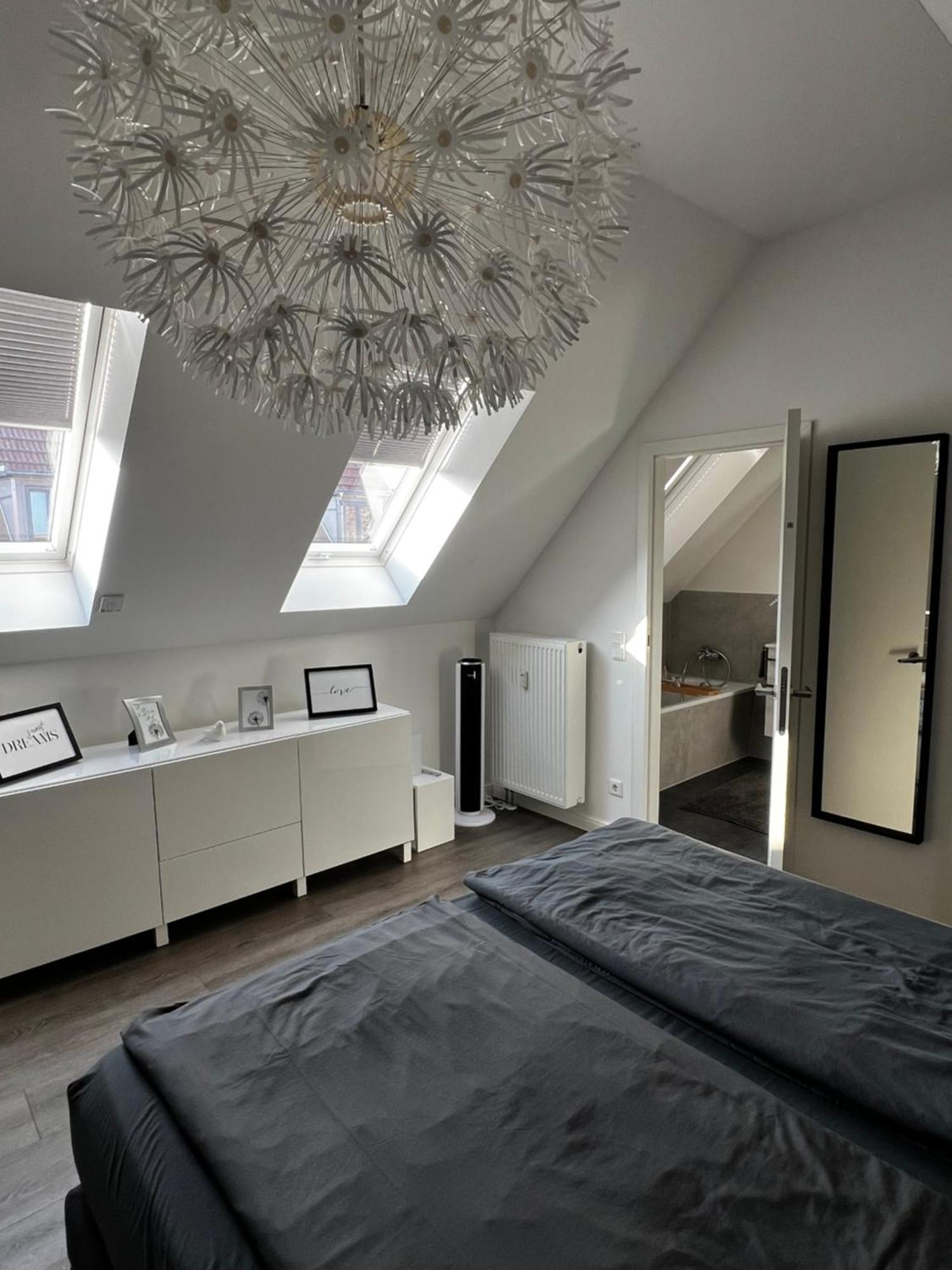 Moderne Galeriewohnung Mit Balkon Und Stellplatz Am Wenigemarkt Erfurt Exterior foto